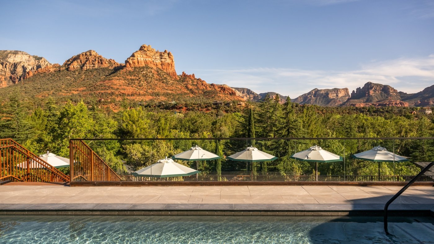 L’Auberge de Sedona creekside setting among red rocks
